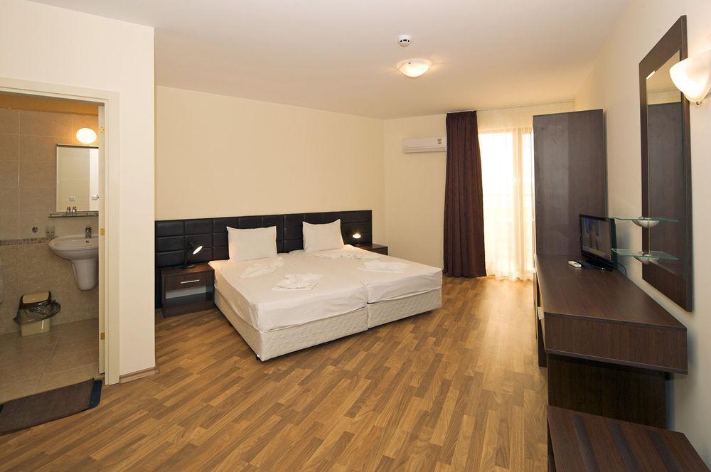 Golden Ina Hotel 4*