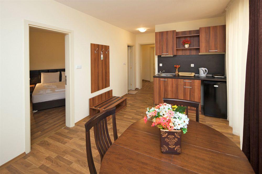 Golden Ina Hotel 4*